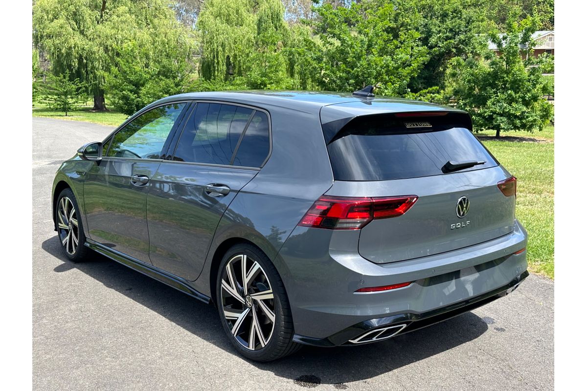 2024 Volkswagen Golf 110TSI R-Line 8