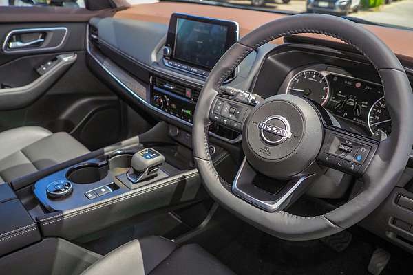 2024 Nissan X-TRAIL ST-L T33