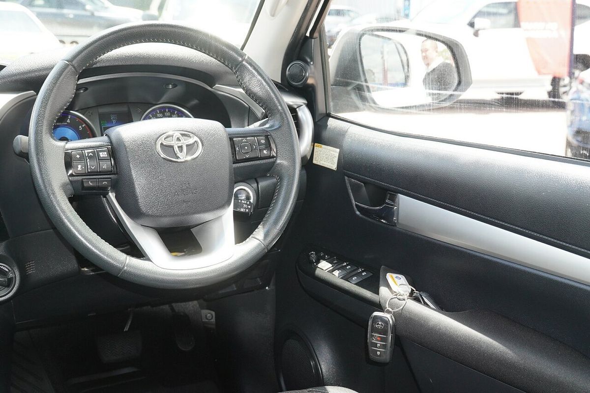 2017 Toyota Hilux SR5 GUN126R 4X4