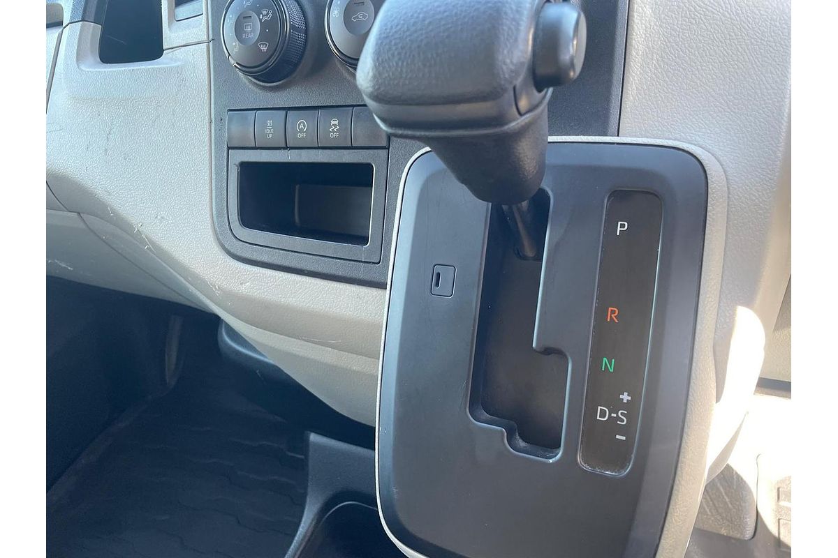 2022 Toyota Hiace GDH320R