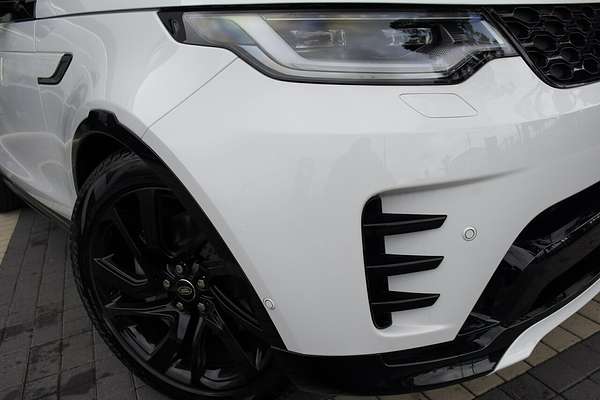 2024 Land Rover Discovery D300 Dynamic SE Series 5