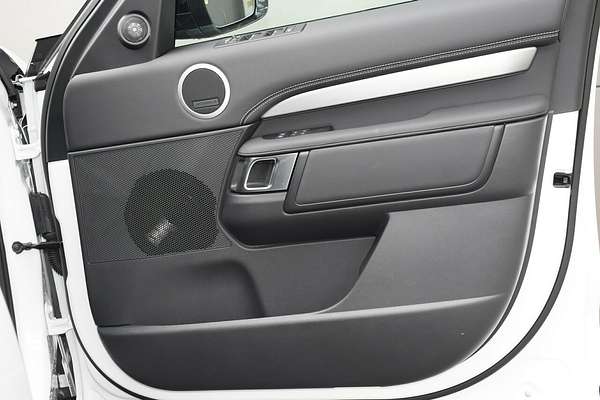 2024 Land Rover Discovery D300 Dynamic SE Series 5