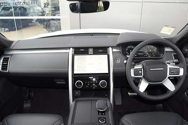 2024 Land Rover Discovery D300 Dynamic SE Series 5