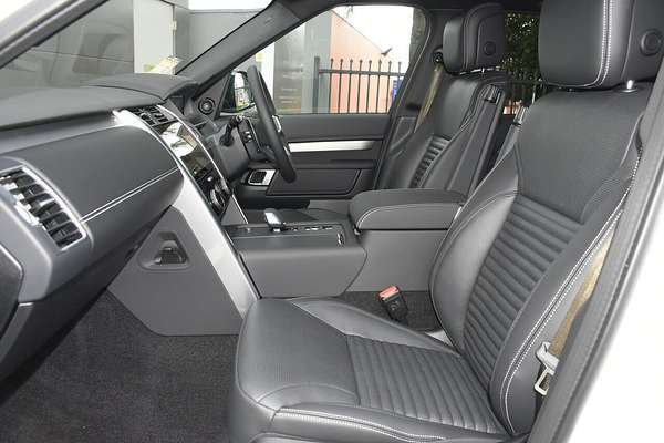2024 Land Rover Discovery D300 Dynamic SE Series 5
