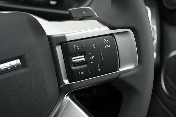 2024 Land Rover Discovery D300 Dynamic SE Series 5