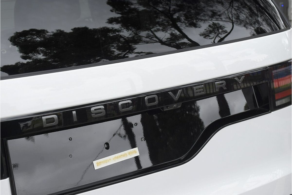 2024 Land Rover Discovery D300 Dynamic SE Series 5