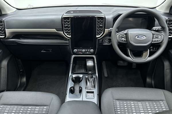 2024 Ford Everest Ambiente 2.0L
