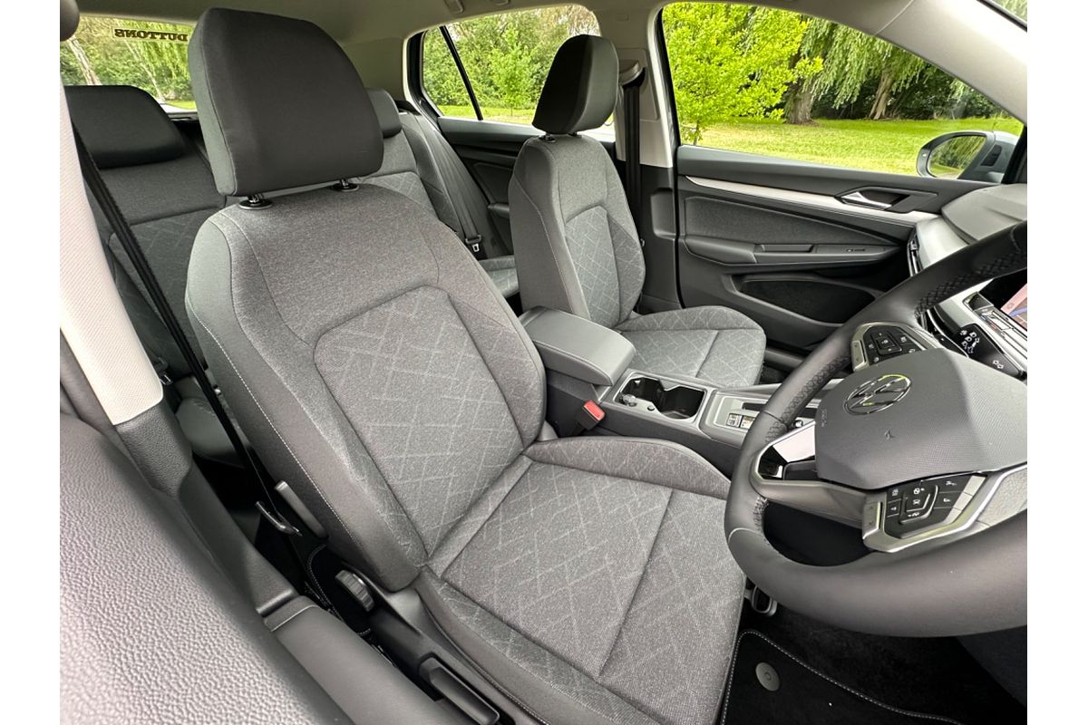 2024 Volkswagen Golf 110TSI Life 8