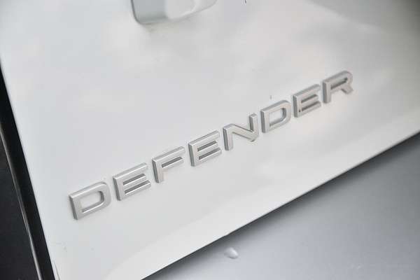 2023 Land Rover Defender 110 P300 L663