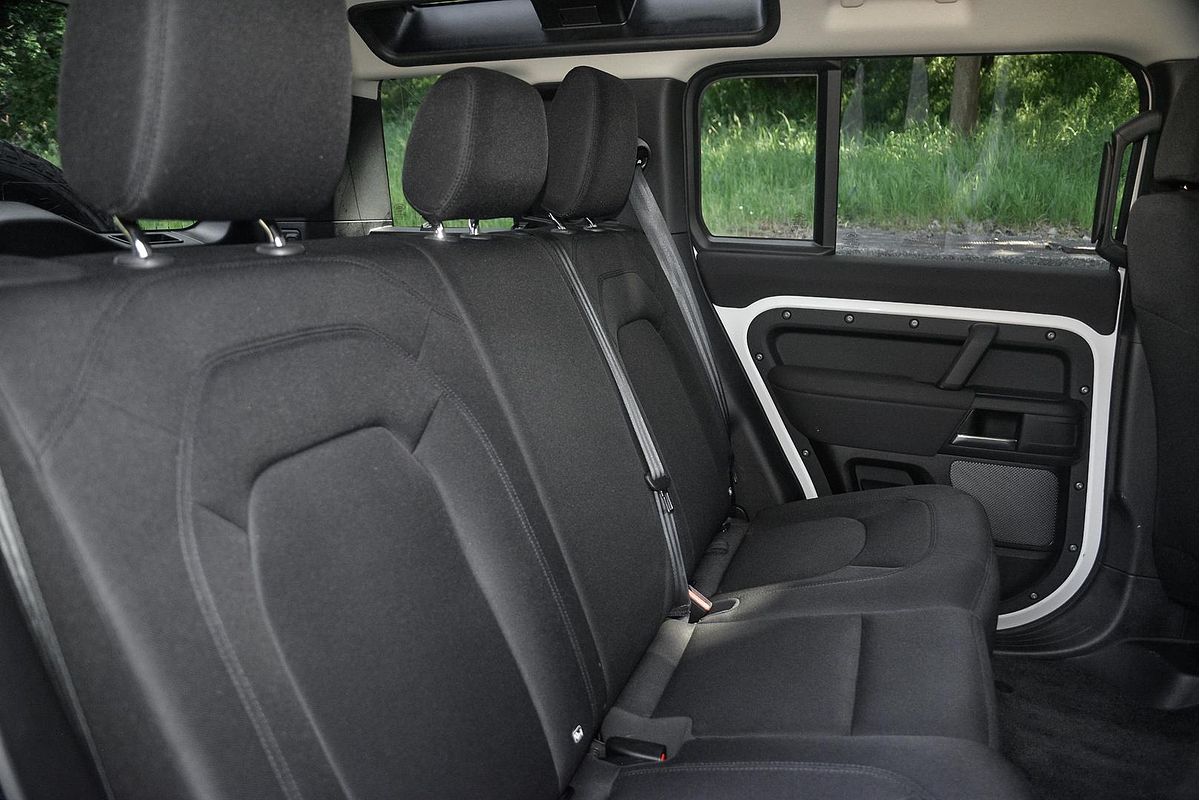 2023 Land Rover Defender 110 P300 L663