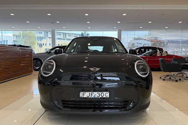 2024 MINI Cooper E Classic J01