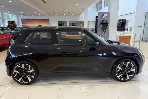 2024 MINI Cooper E Classic J01