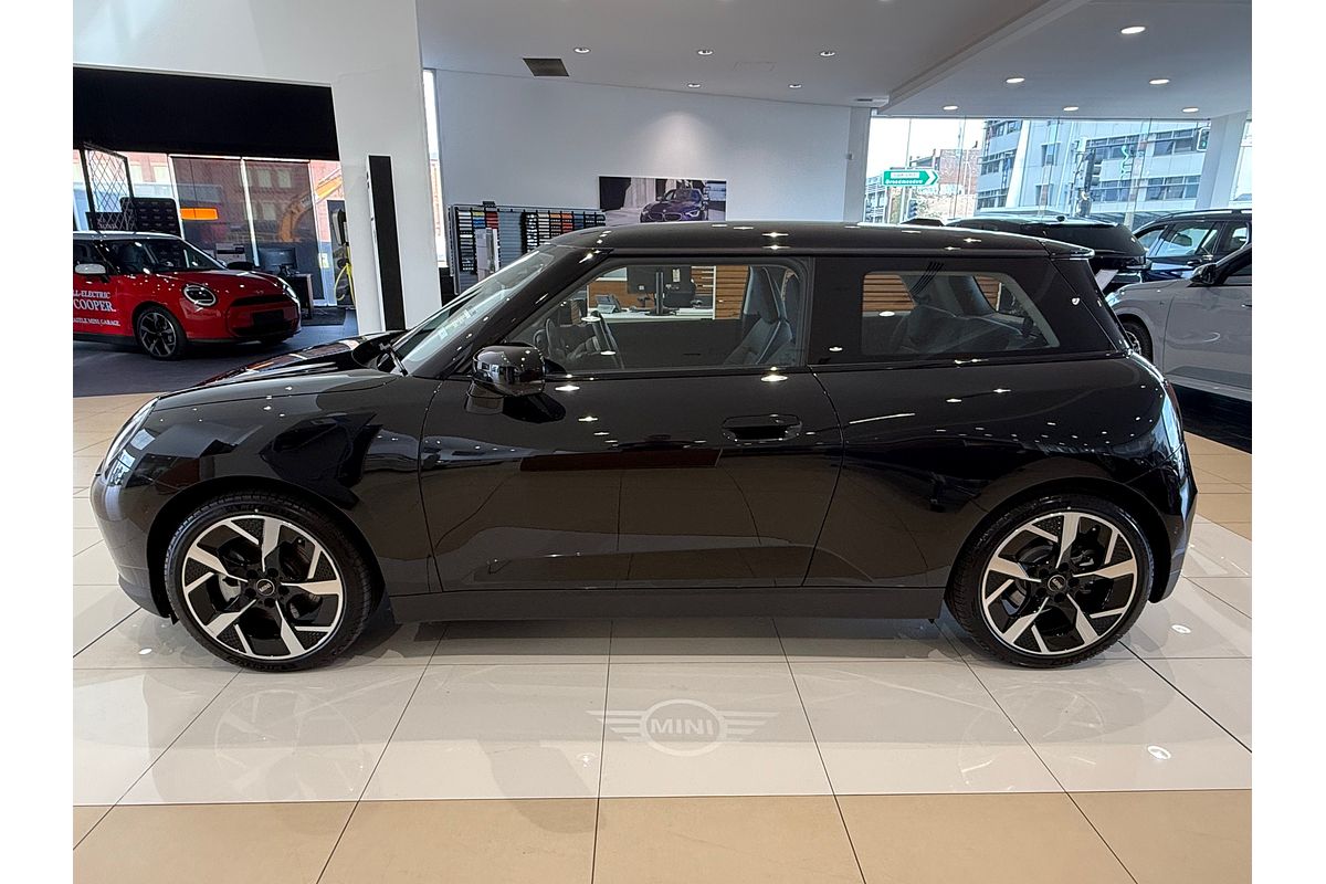2024 MINI Cooper E Classic J01