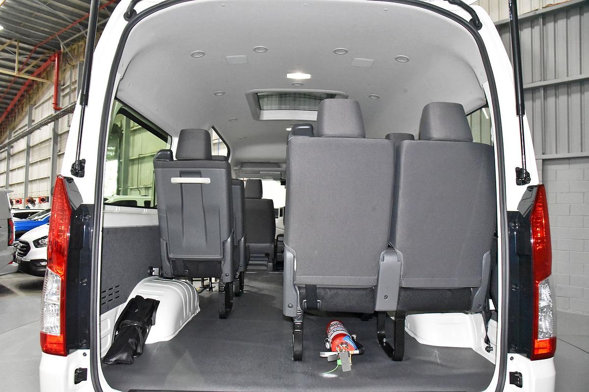 2024 Toyota Hiace Commuter GDH322R