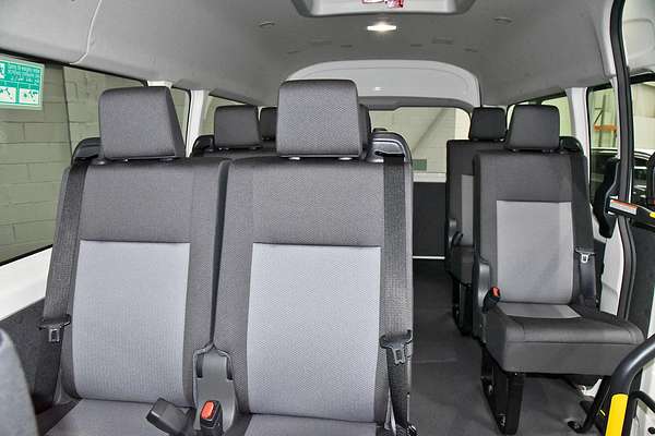 2024 Toyota Hiace Commuter GDH322R