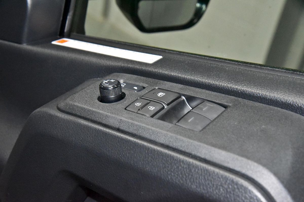 2024 Toyota Hiace Commuter GDH322R