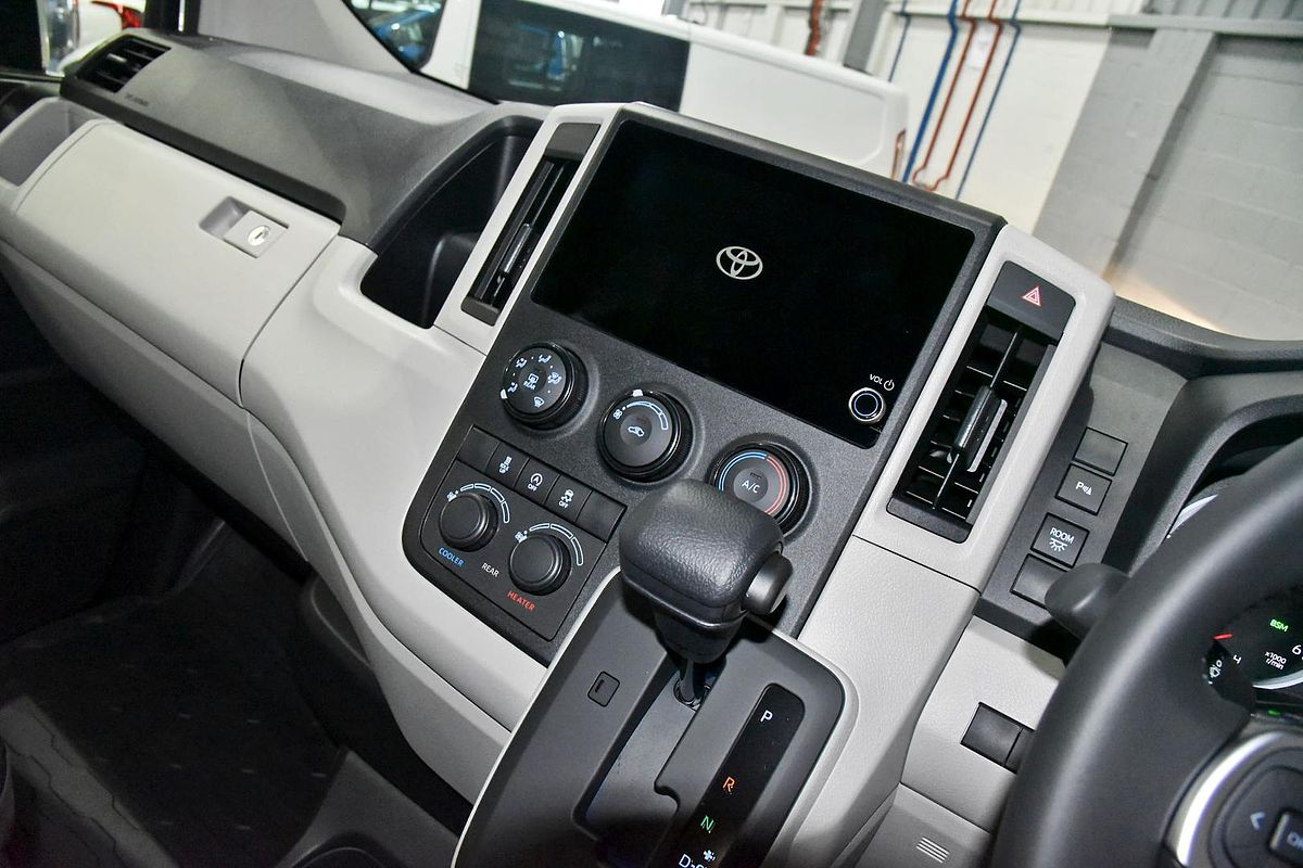 2024 Toyota Hiace Commuter GDH322R