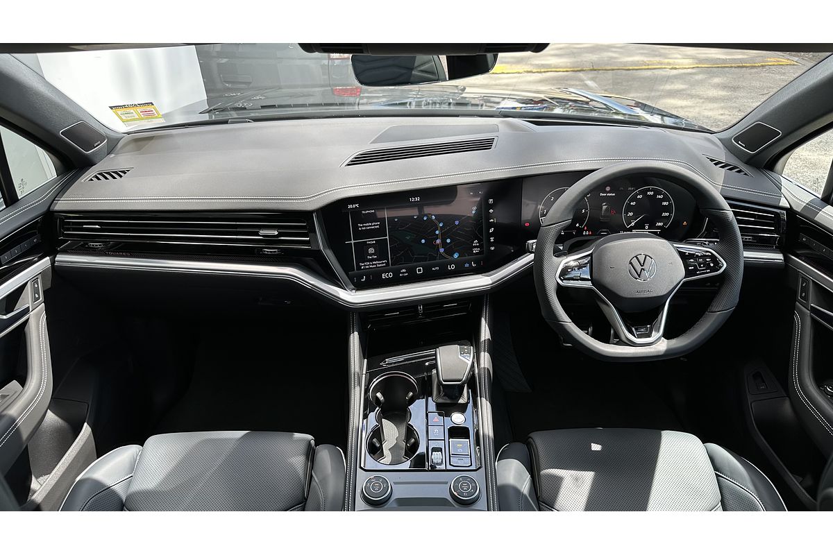 2024 Volkswagen Touareg 210TDI R-Line RC