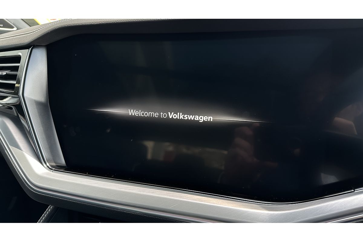 2024 Volkswagen Touareg 210TDI R-Line RC