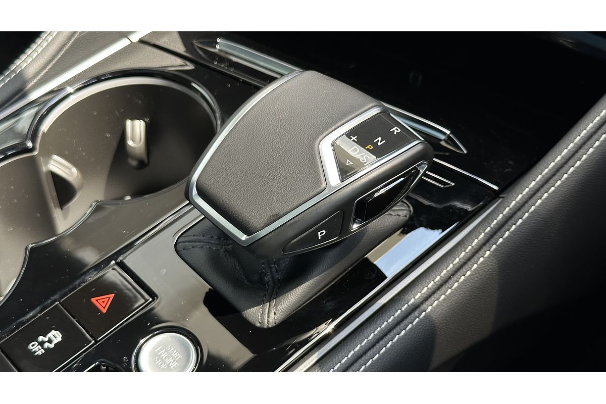 2024 Volkswagen Touareg 210TDI R-Line RC