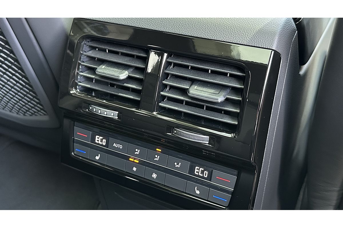 2024 Volkswagen Touareg 210TDI R-Line RC