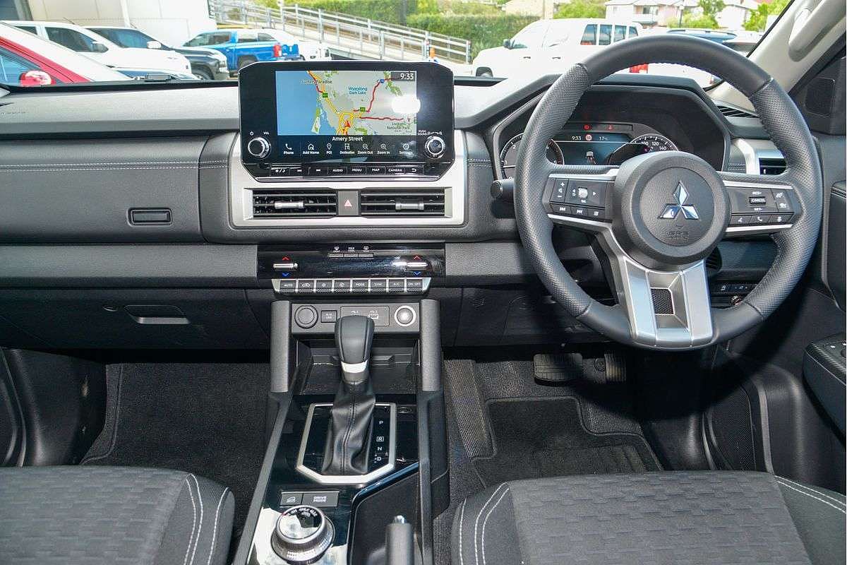 2024 Mitsubishi Triton GLS MV 4X4
