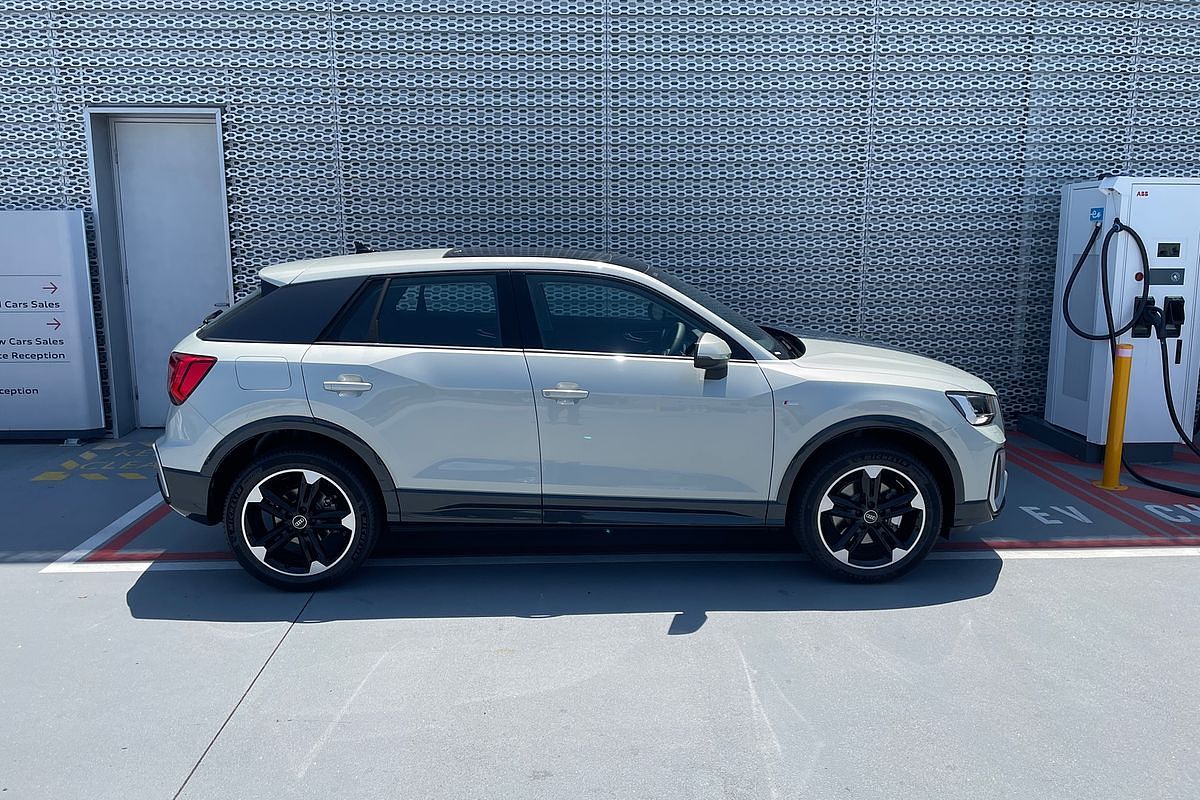 2024 Audi Q2 40 TFSI S line GA