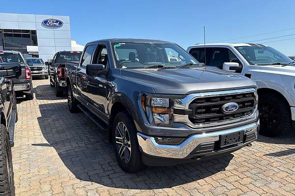 2023 Ford F-150 XLT 4X4