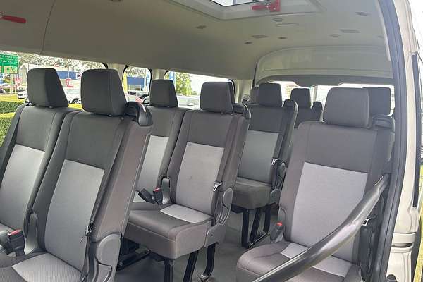 2020 Toyota Hiace Commuter GDH322R