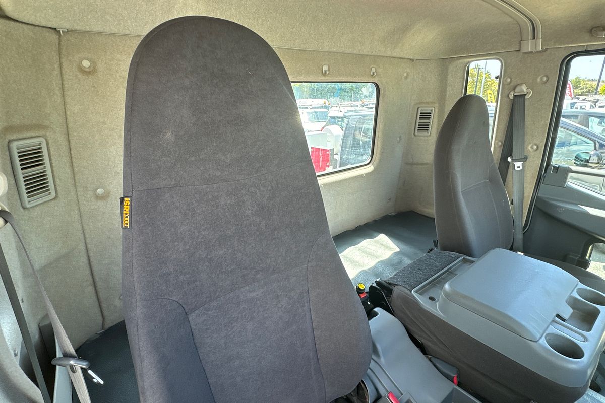 2017 Fuso Fighter 1424 4x2 LWB