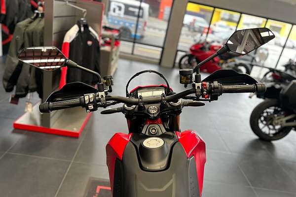 2024 Ducati HYPERMOTARD 698