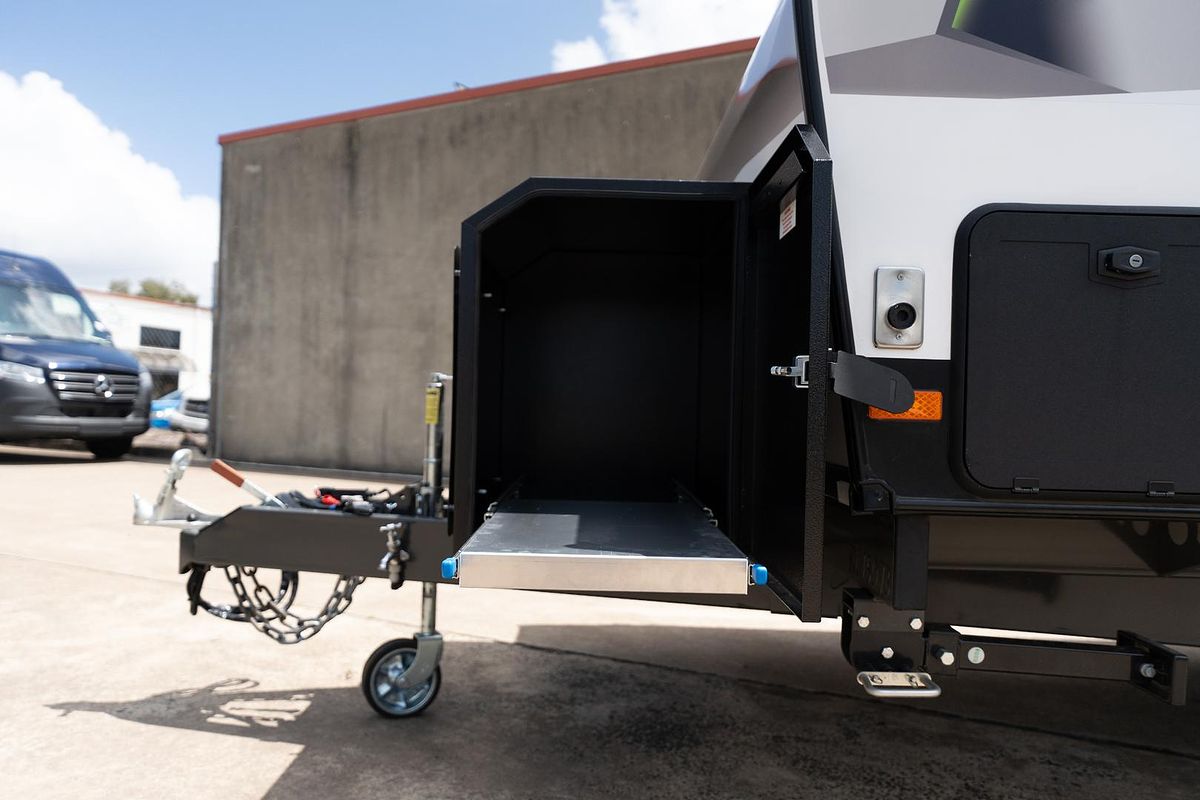 2024 Crusader Musketeer Recliner My25