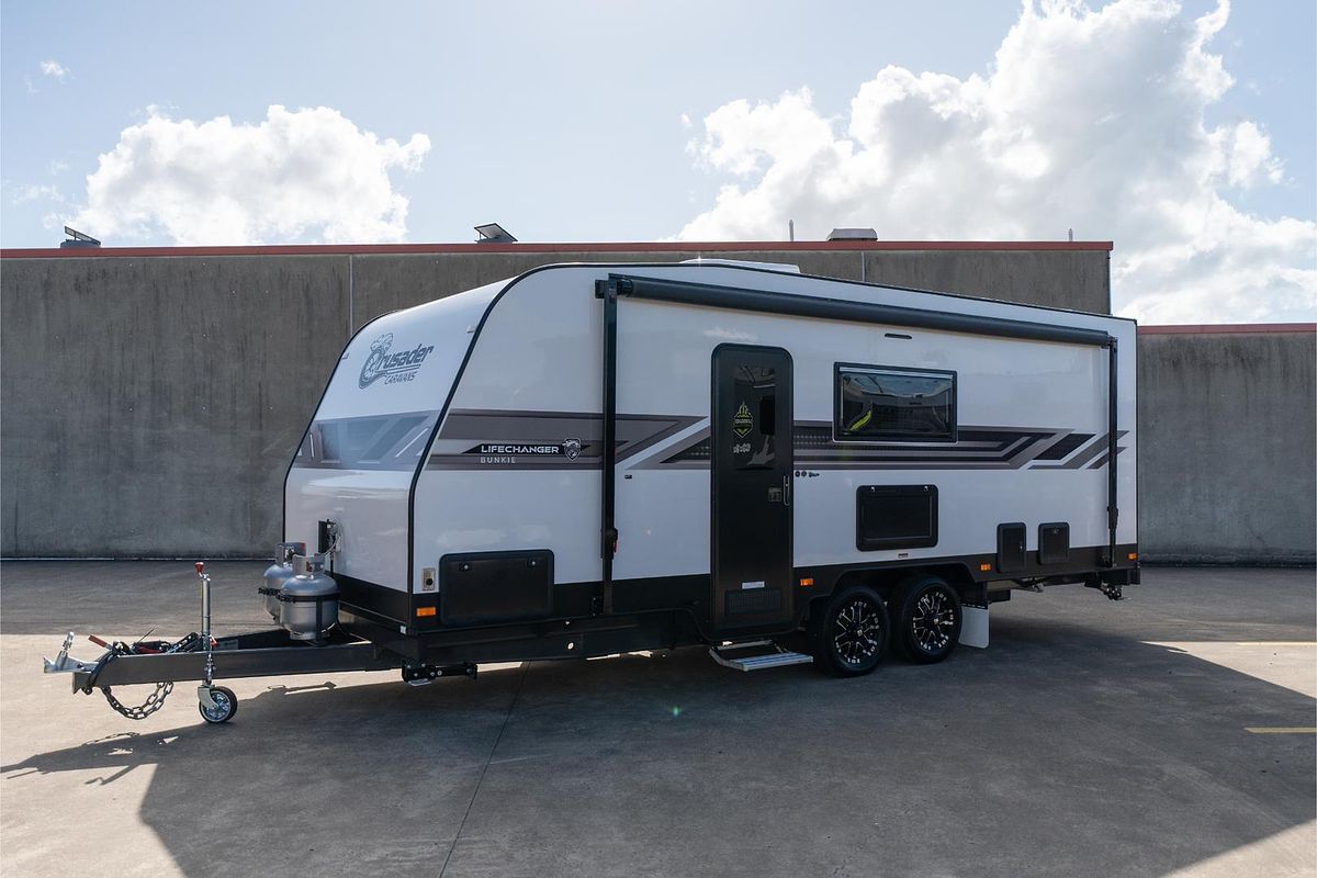2025 Crusader Lifechanger Bunkie