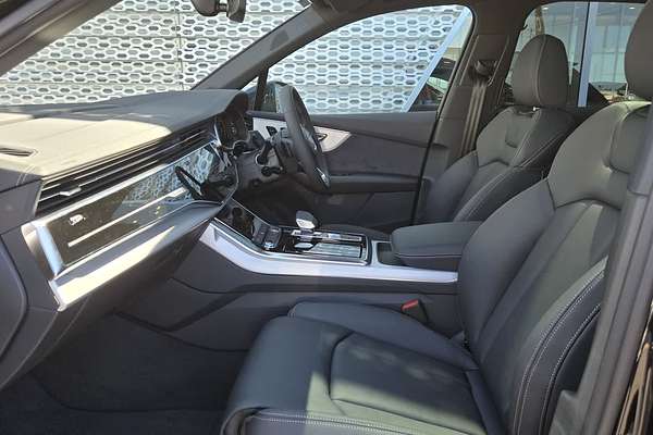 2024 Audi Q7 50 TDI S line 4M