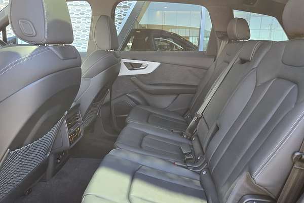 2024 Audi Q7 50 TDI S line 4M