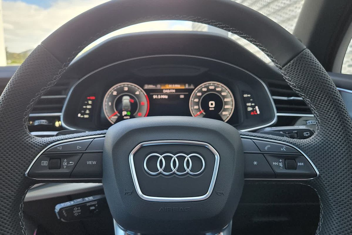 2024 Audi Q7 50 TDI S line 4M