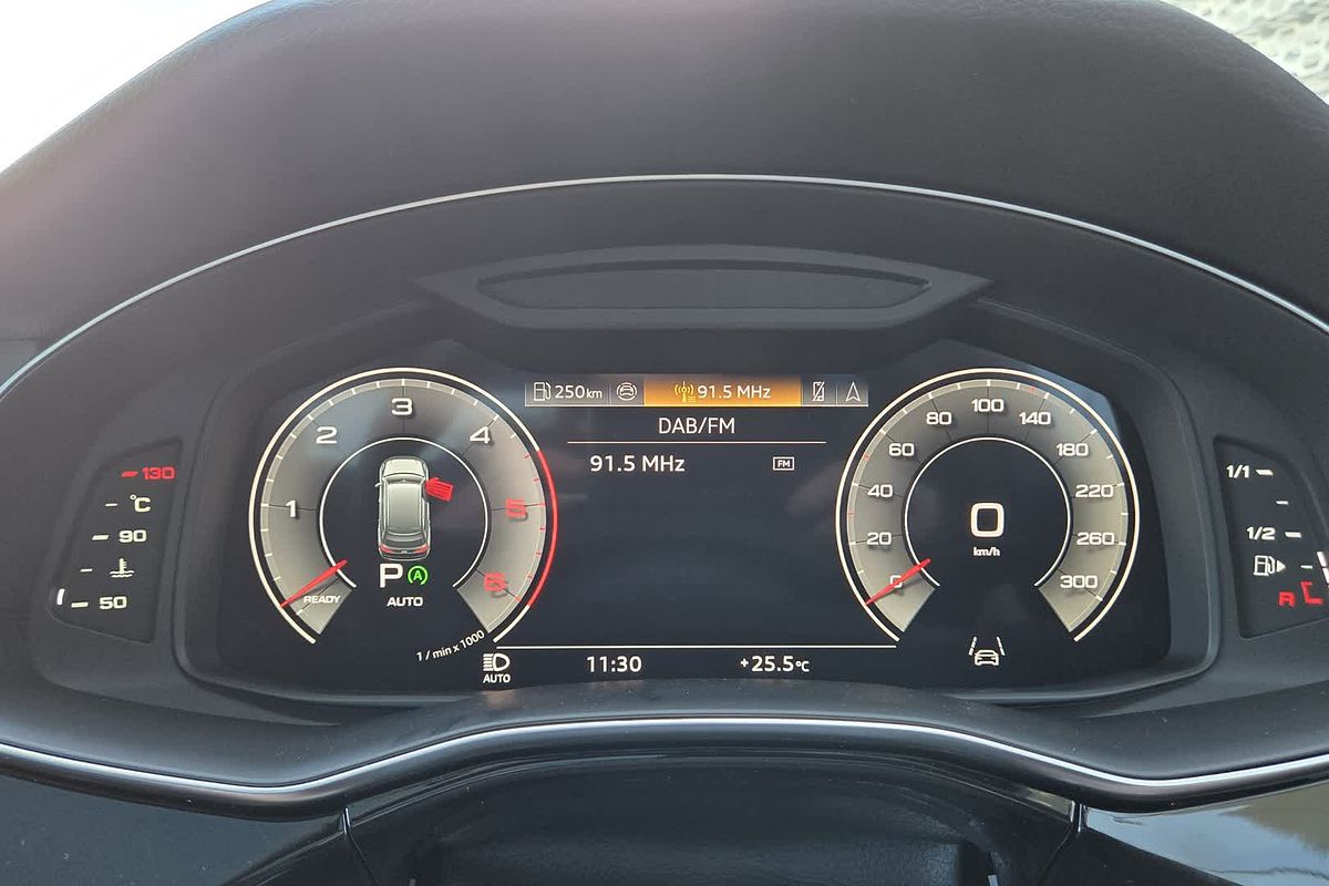 2024 Audi Q7 50 TDI S line 4M
