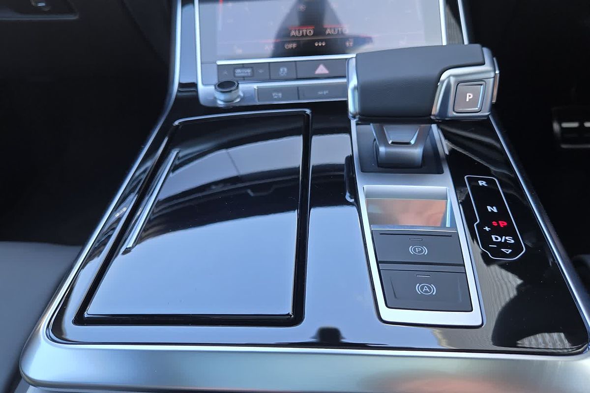 2024 Audi Q7 50 TDI S line 4M