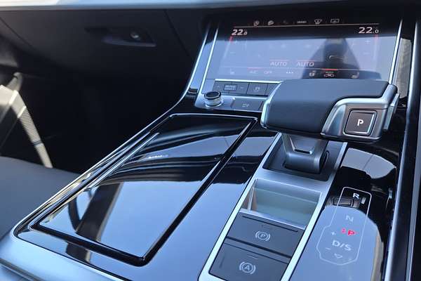 2024 Audi Q7 50 TDI S line 4M