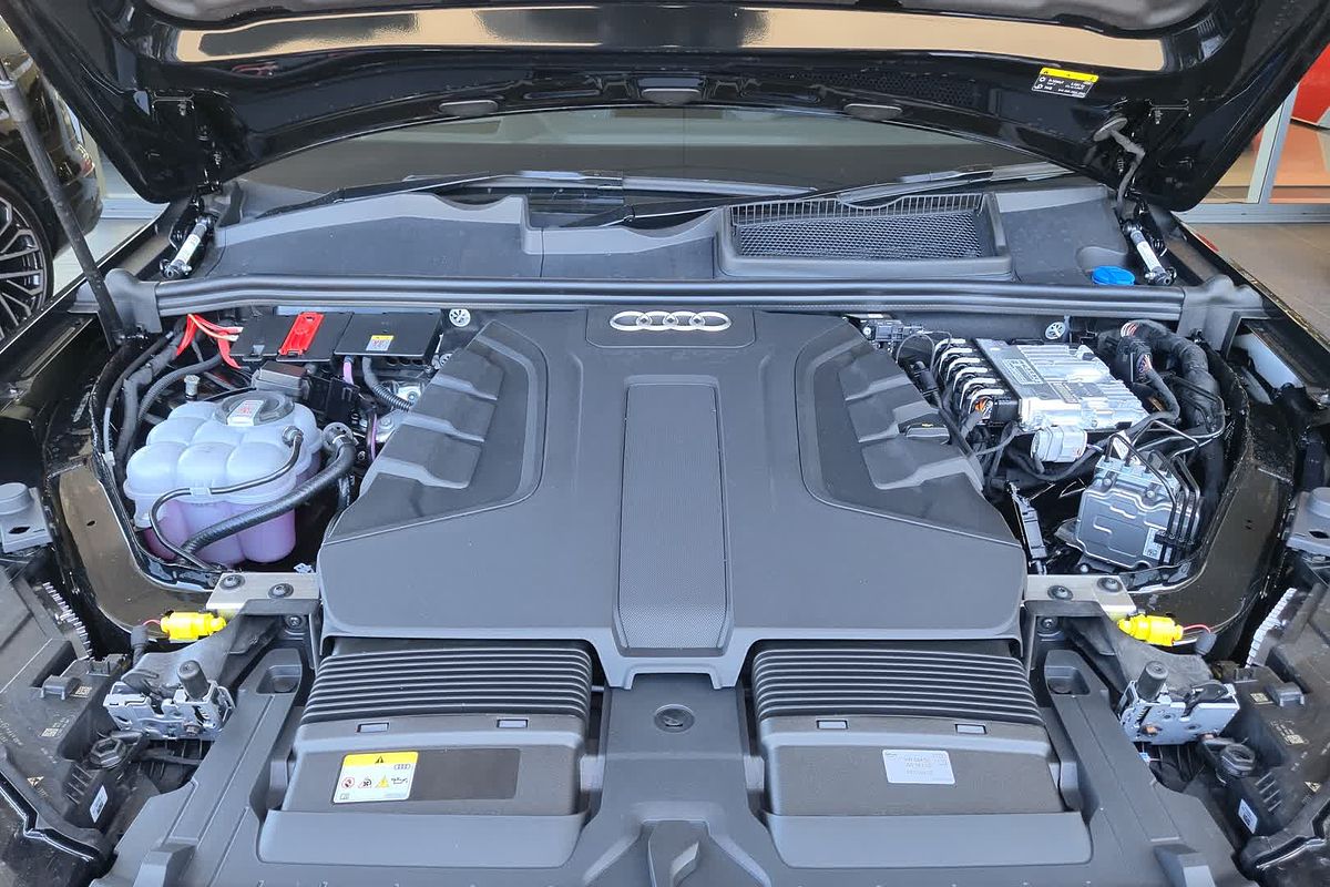 2024 Audi Q7 50 TDI S line 4M