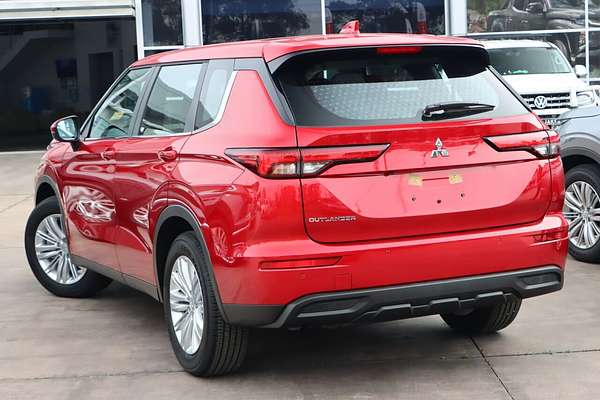 2024 Mitsubishi Outlander ES ZM