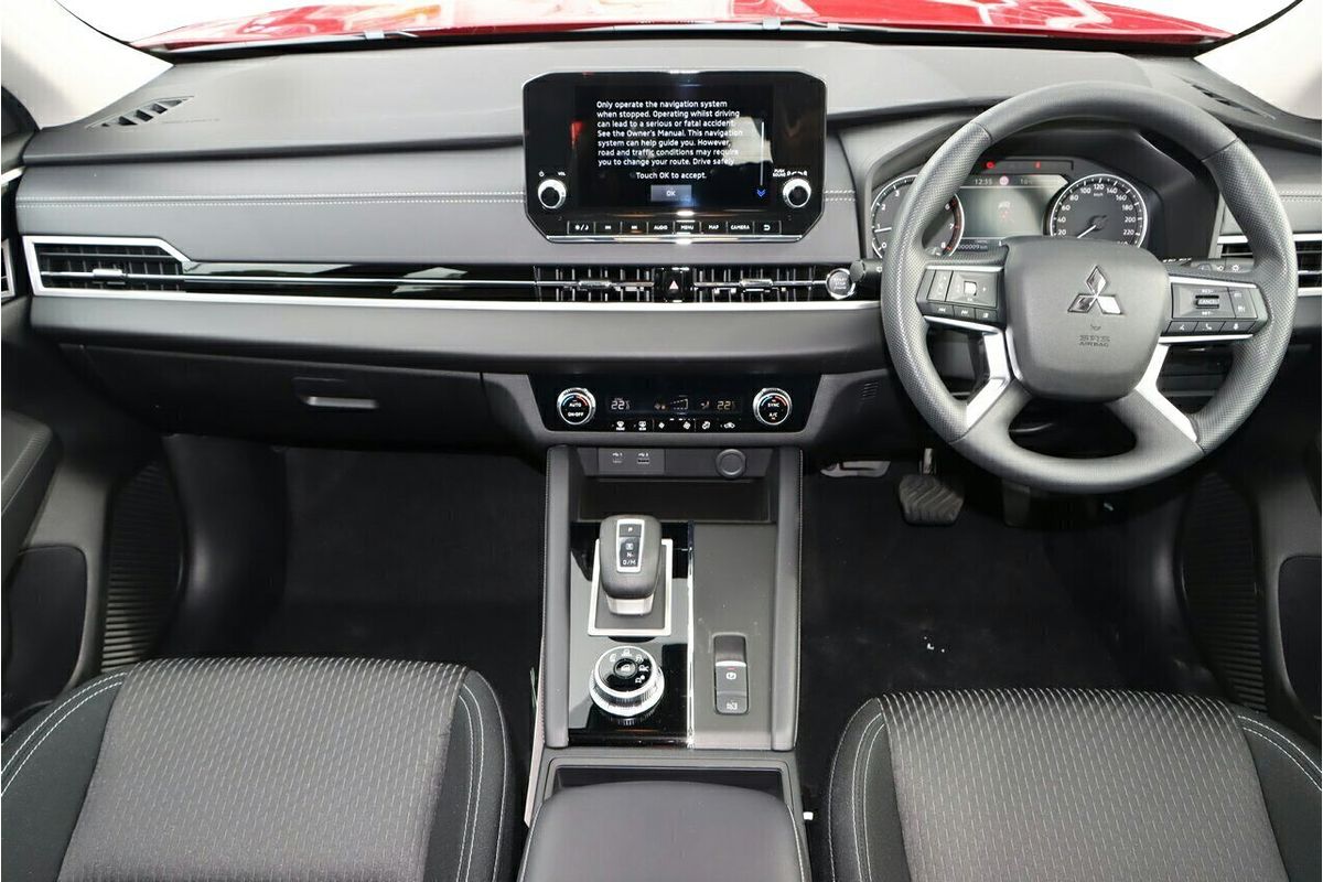2024 Mitsubishi Outlander ES ZM