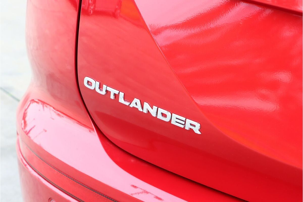 2024 Mitsubishi Outlander ES ZM