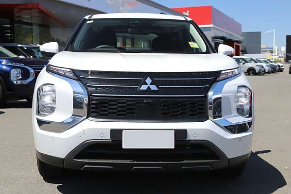 2024 Mitsubishi Outlander ES ZM