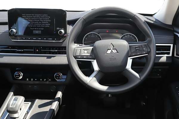 2024 Mitsubishi Outlander ES ZM
