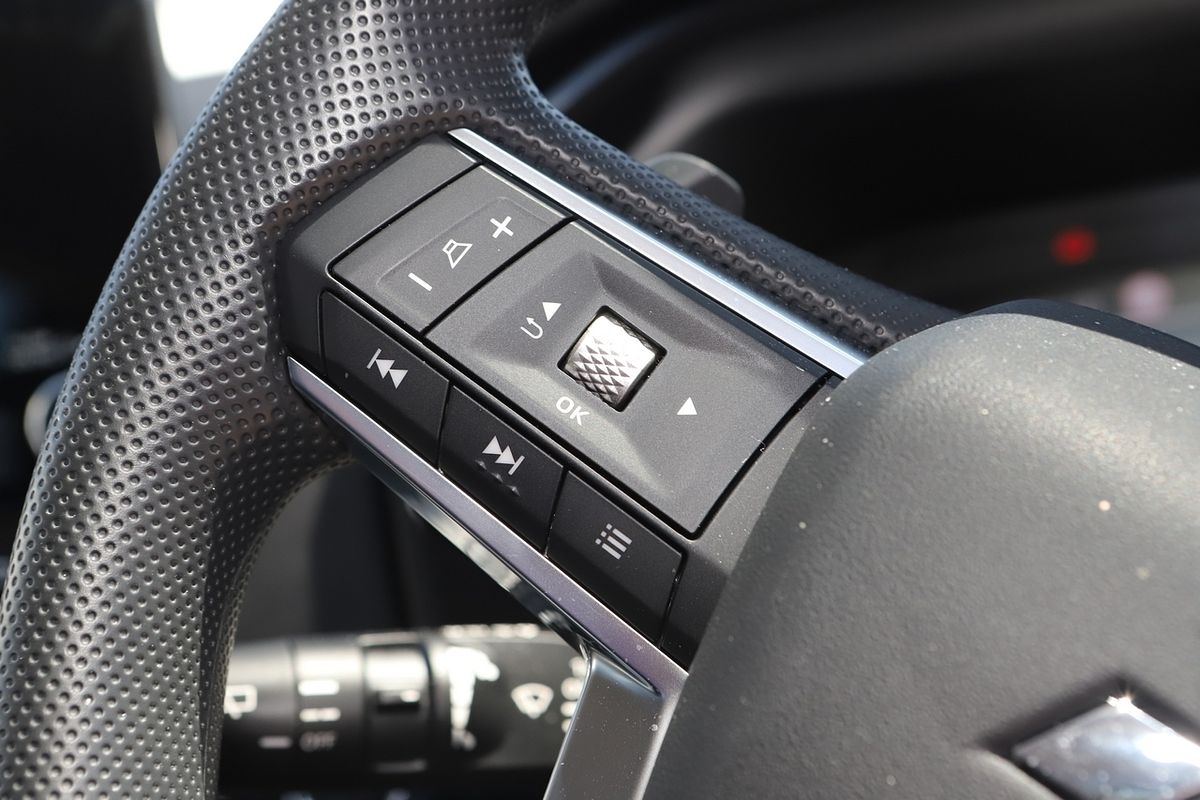 2024 Mitsubishi Outlander ES ZM