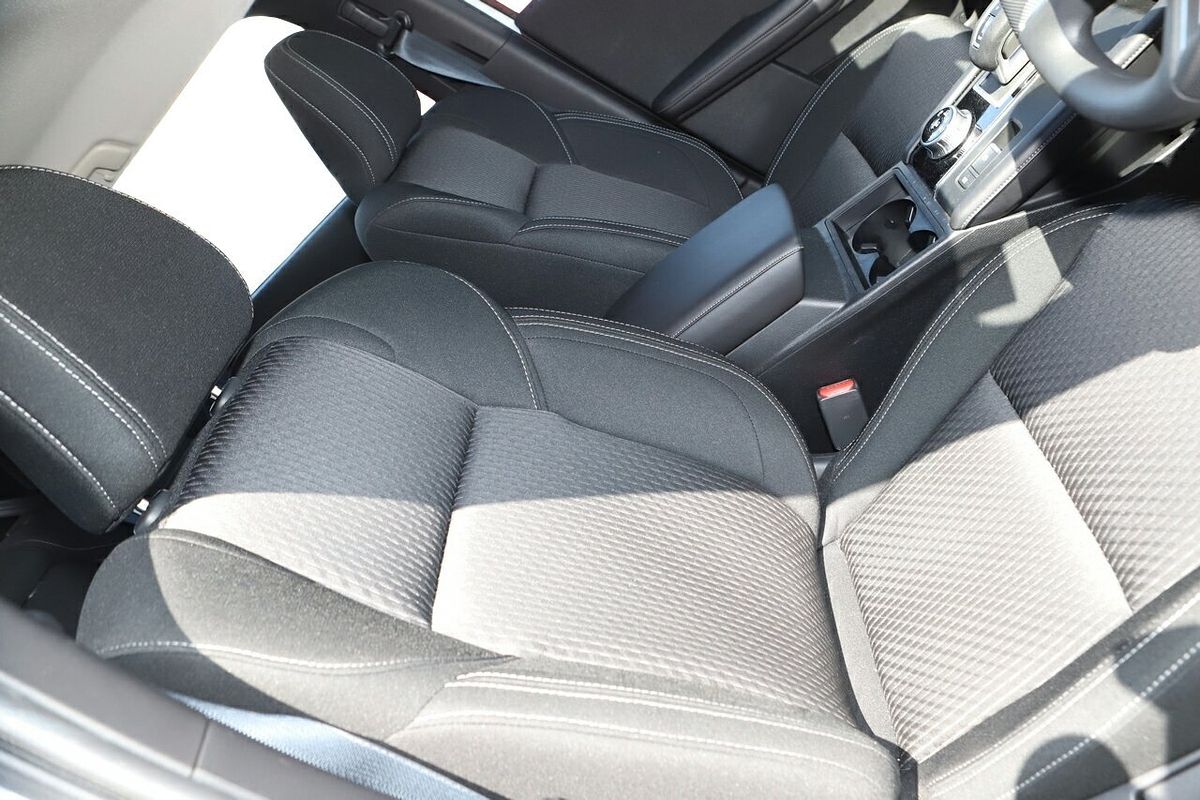 2024 Mitsubishi Outlander ES ZM