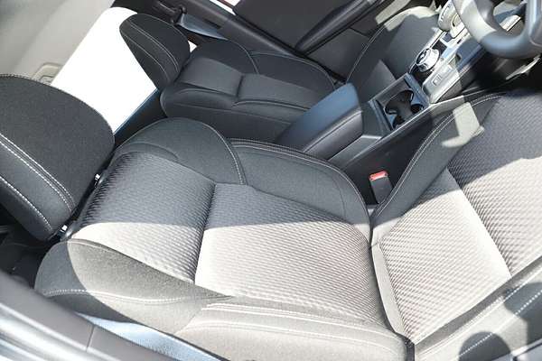 2024 Mitsubishi Outlander ES ZM