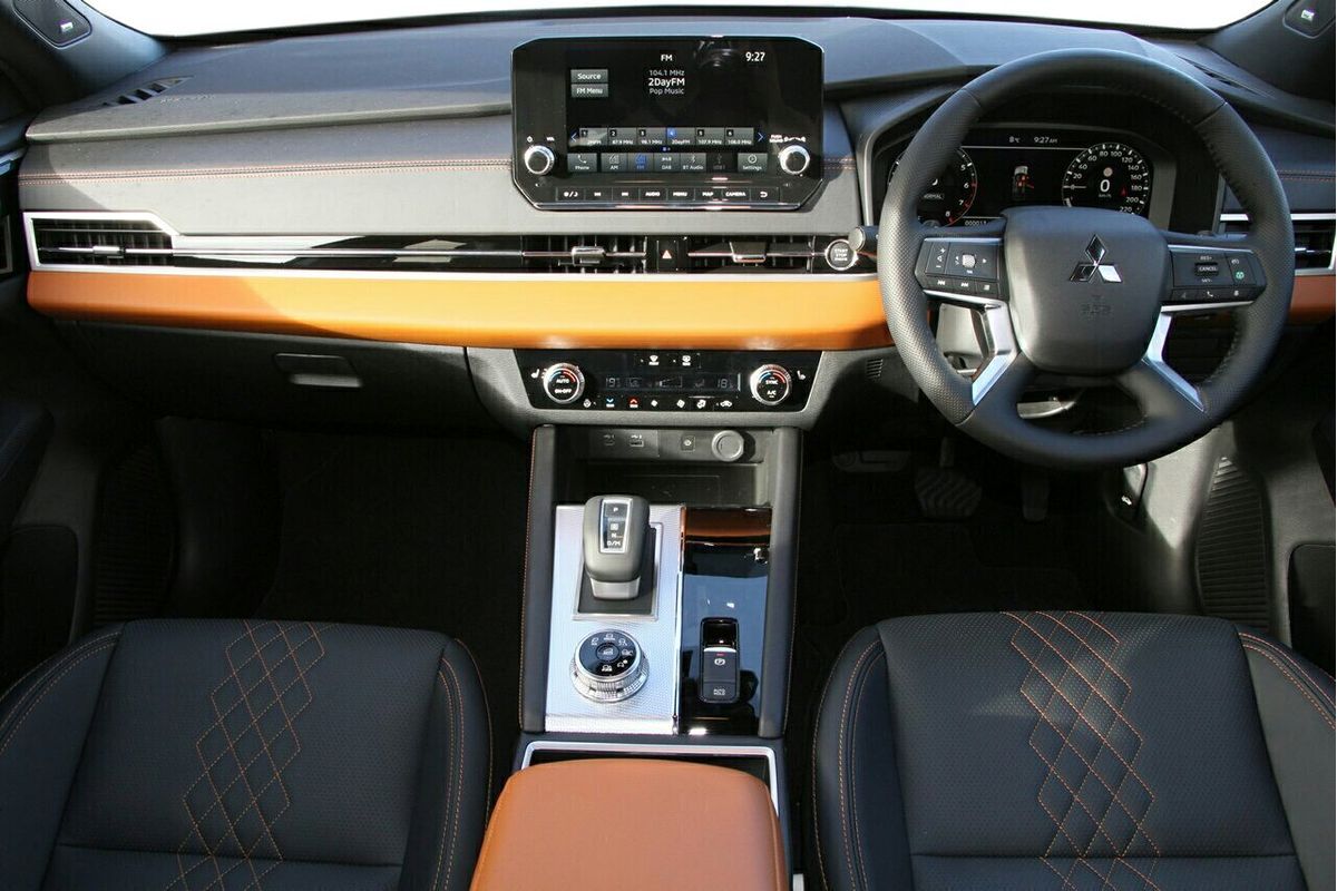 2024 Mitsubishi Outlander Exceed Tourer ZM