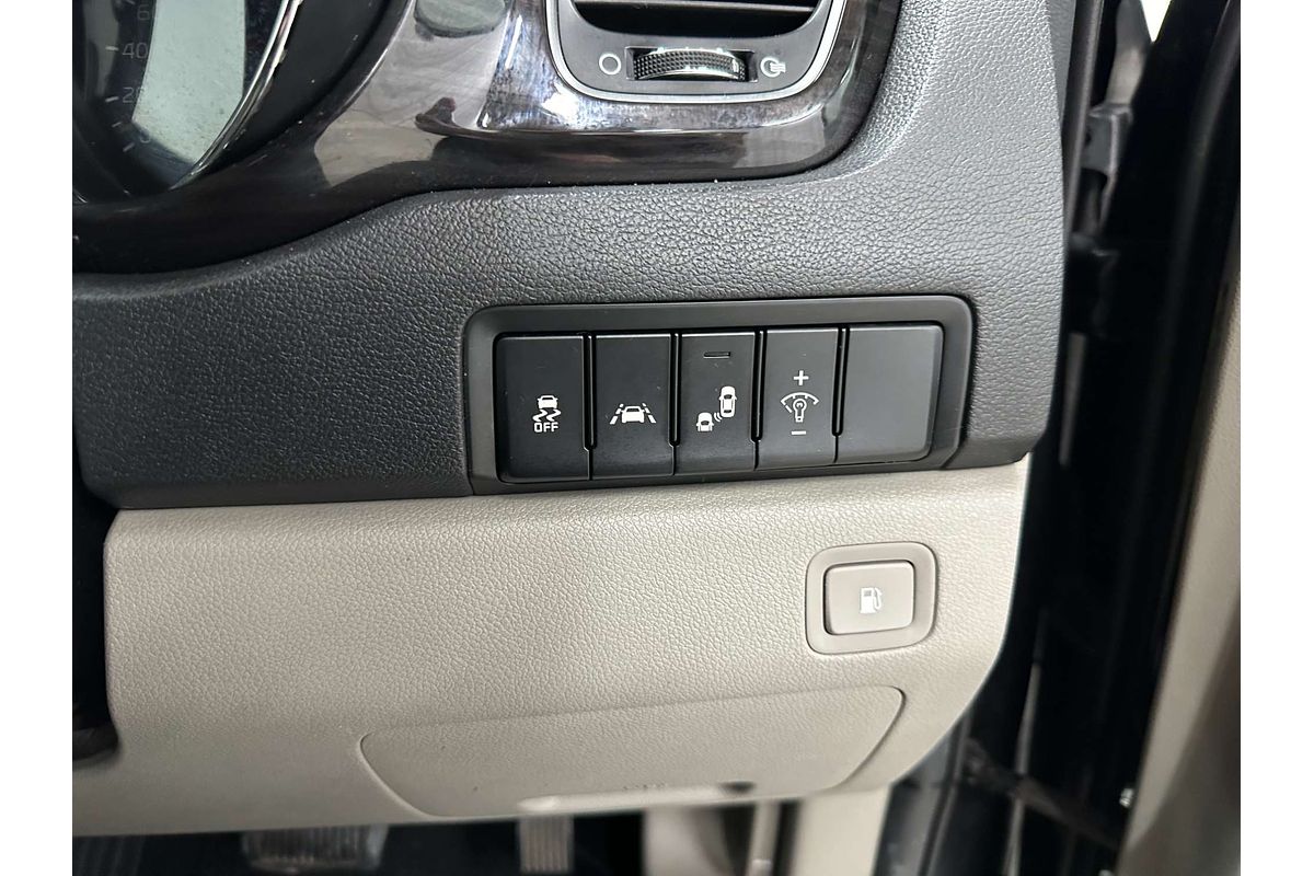 2018 Kia Carnival Platinum YP